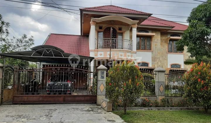 Rumah Mewah 2 Lantai Full Keramik Dijual di Tengah Kota Pekanbaru