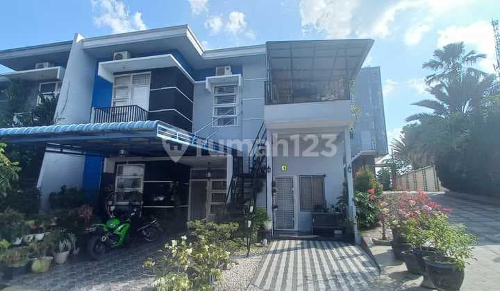 Rumah Mewah 2 Lantai Full Keramik di Jl. Hangtuah Pekanbaru