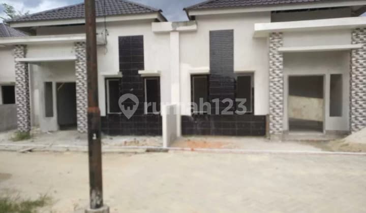 Type 80 House on Kayu Manis Street, Pekanbaru.