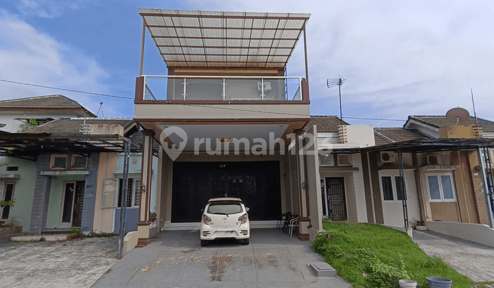 2-Story Ready-to-Occupy House on Kuantan Street, Regency Pekanbaru