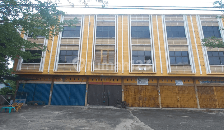 3-Story Empty Shop House for Rent on Jl. Hangtuah Pekanbaru