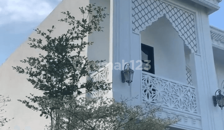 Middle Eastern Nuance Islamic Residence For Sale Near Arifin Ahmad
