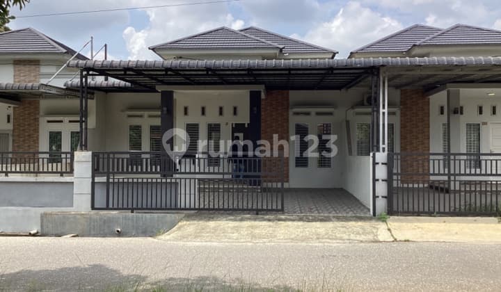 Rumah Siap Huni Dijual di Jl. Gajah Mungkur Harapan Raya