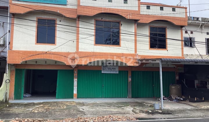 2.5-Story Shop House for Rent on Balam Street, Pekanbaru