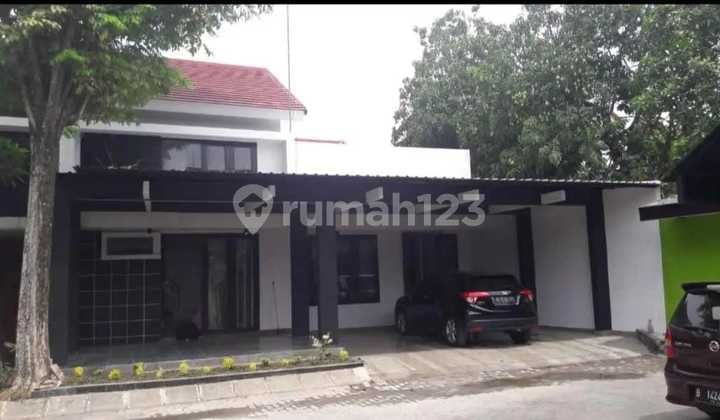 Rumah Perum Permata Colomadu,Karanganyar Luas 177M2