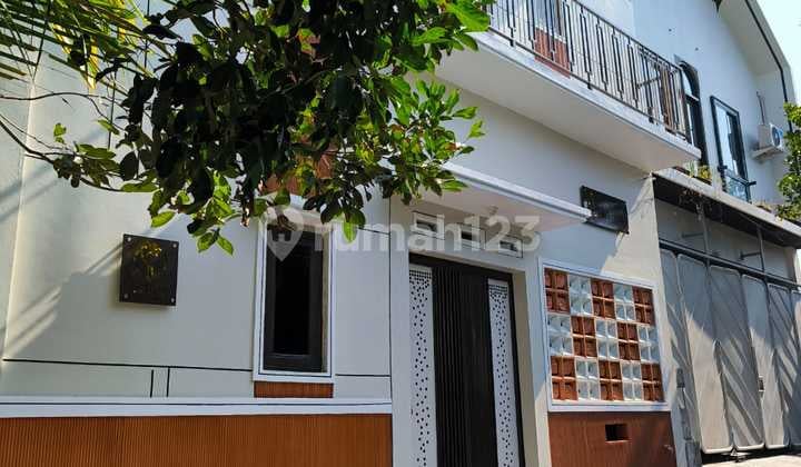 Kost Eksklusif Super Strategis di Solo Luas 105M2 Sangat Dekat Kampus