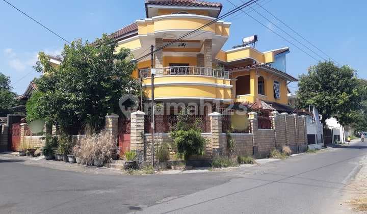 Rumah Mewah Lokasi Strategis Laweyan,Solo Luas 415M2 Bu!!