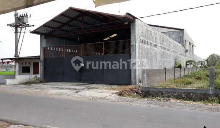 Warehouse in Strategic Industrial Zone, Palm Oil Location, Boyolali Area 2201m2 Warehouse in Strategic Industrial Zone, Palm Oil Location, Boyolali Area 2201m2