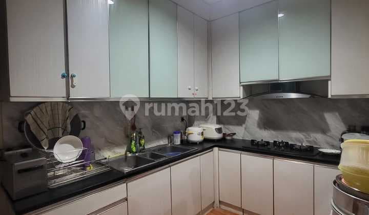 Rumah 2½ Lantai di Jakarta Barat