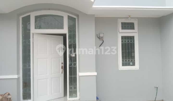 Front Garden House in West Jakarta