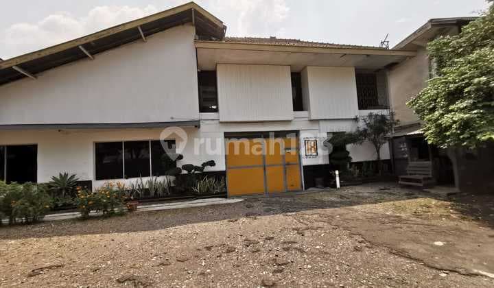 For Rent: Former Garment Warehouse, in the City Center Sayap Jend Sudirma
