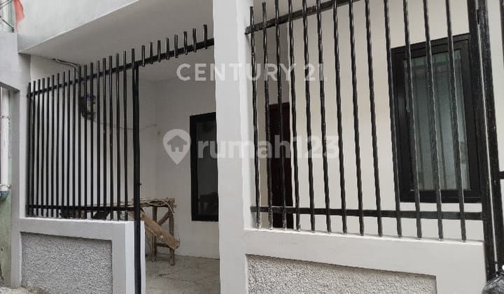 Rumah Tinggal dan Kost 2 Lantai di Depan Rs Imanuel Strategis