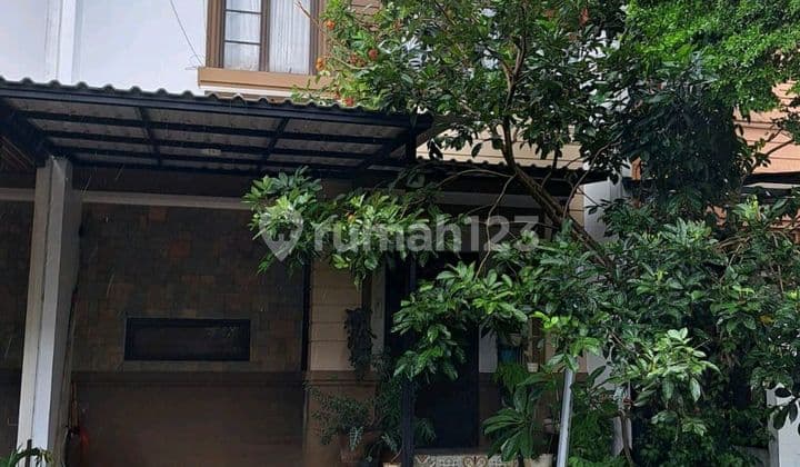 Jual Cepat Rumah 2 Lantai Ada Rooftop, Bagus, Sudah Renovasi, Siap Huni, Nyaman, Asri dan Bebas Banjir di Nusaloka BSD Tangerang Selatan