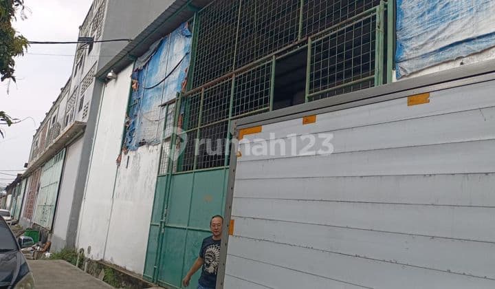 Pergudangan Kosambi 9 , Pabrik Masih Berjalan