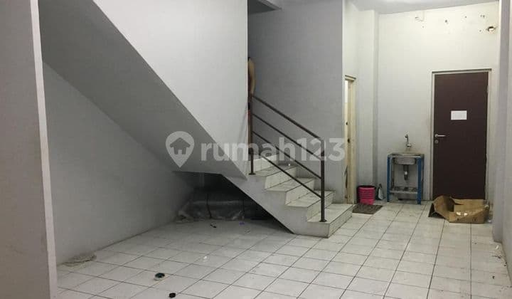 Shop house at the Shop house opposite MC SHINTA KARAWACI