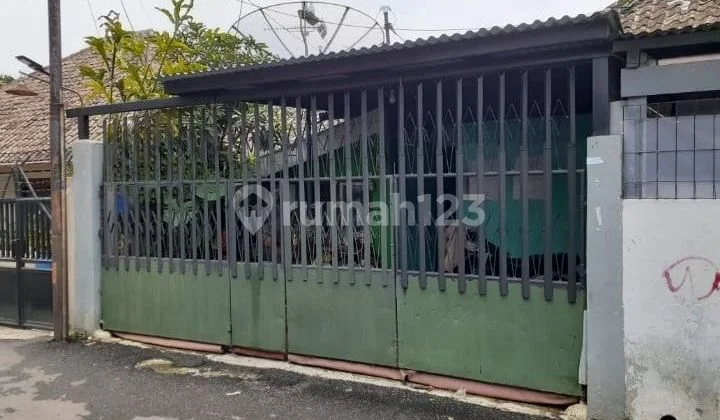 Dijual Rumah Hit. Tanah di Jl Sapari Kota Bdg Dijual Rumah Hit. Tanah di Jl Sapari Kota Bdg