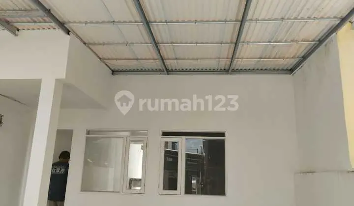 Dijual Rumah Baru di Sayap Taman Kopo Indah