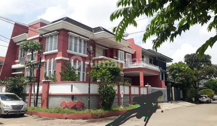 Dijual, Rumah Besar 2 Lantai di Green Ville Siap Pakai