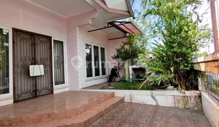 For Rent Semi-furnished House located in West Semarang