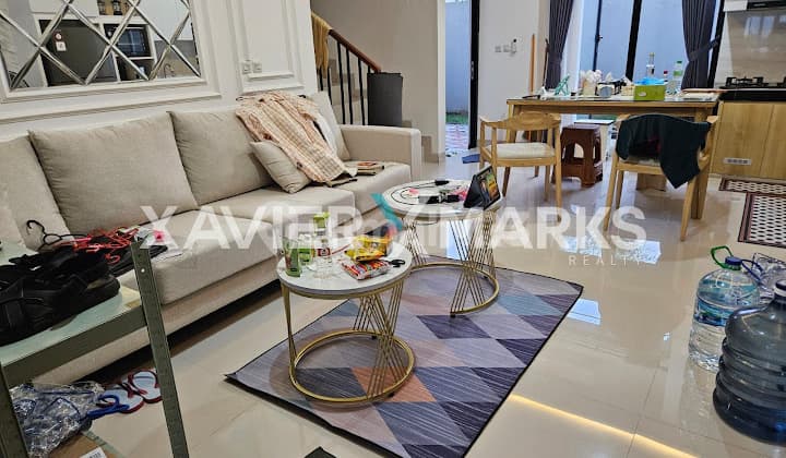 Disewakan Rumah 3 Lantai Attic di Bsb City