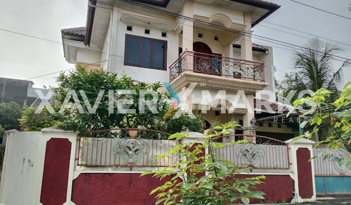 For Sale House Hook Position Banyumanik Semarang