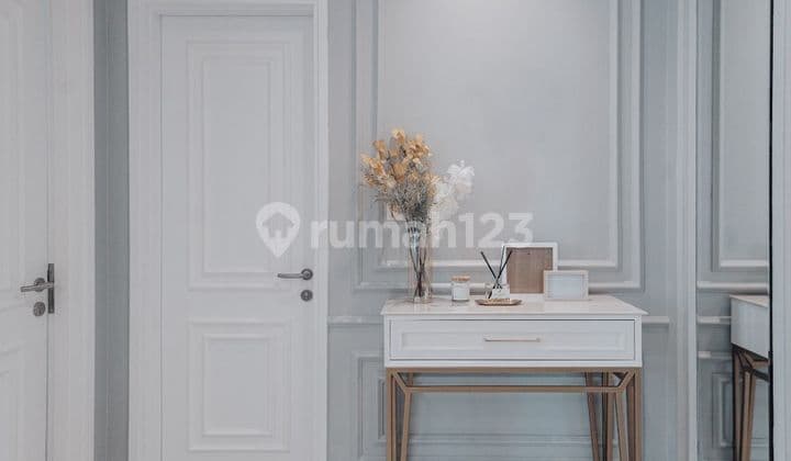 Dijual Rumah 3 Lantai dengan Desain Modern di Cluster Scarlet