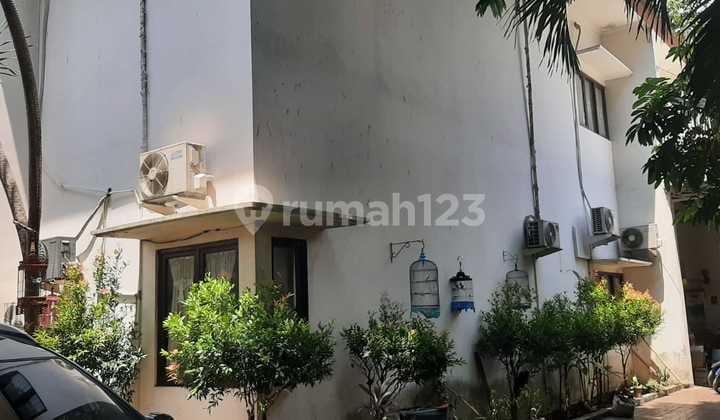 Rumah Mewah Siap Huni Rumah SHM di Gapura Komplek Perumahan Kavling DDN Danau Cibubur Asri, Jl. Danau Cibubur Asri, Harjamukti, Cimanggis, Kota Depok, Jawa Barat, Indonesia, 16454, Cimanggis