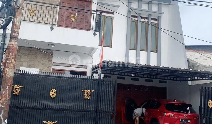 Sell Cheap, Spacious, Minimalist, Strategic House in South Manggarai