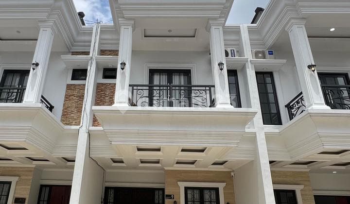 Cluster Mewah Pinggir Jalan Raya Utama Full Bata Merah,8 Menit LRT