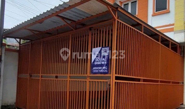 Cileungsi Shop House Ready for Use, Busy Condition, Fronting Main Road