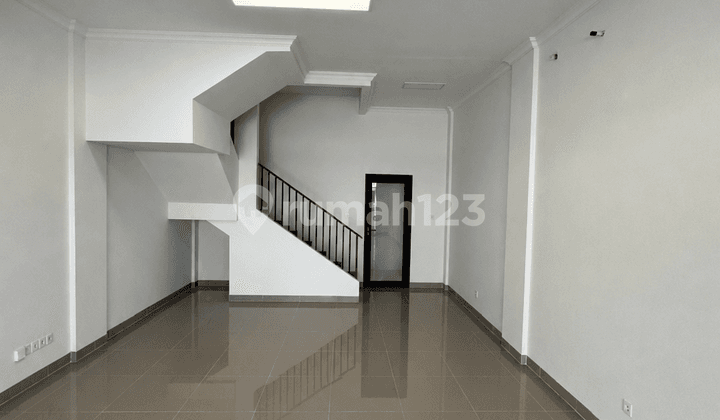 Ready-to-Use Shop-House Melody 2 Gading Serpong, Bustling Location, Low Price