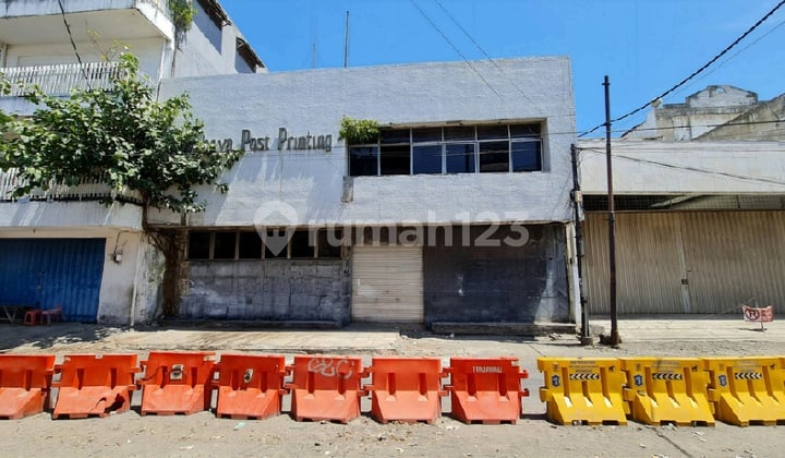 For Sale 2 Adjacent Shophouses, Cheap Sikatan Street, Suitable for All Types of Business