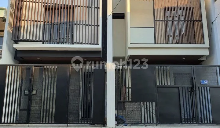 For Sale: 2-Storey House with New SHM, North-Facing For Sale: 2-Storey House with New SHM, North-Facing