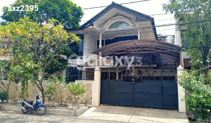 JUAL RUMAH 2 LANTAI TERAWAT SIAP HUNI ARAYA 1 JUAL RUMAH 2 LANTAI TERAWAT SIAP HUNI ARAYA 1