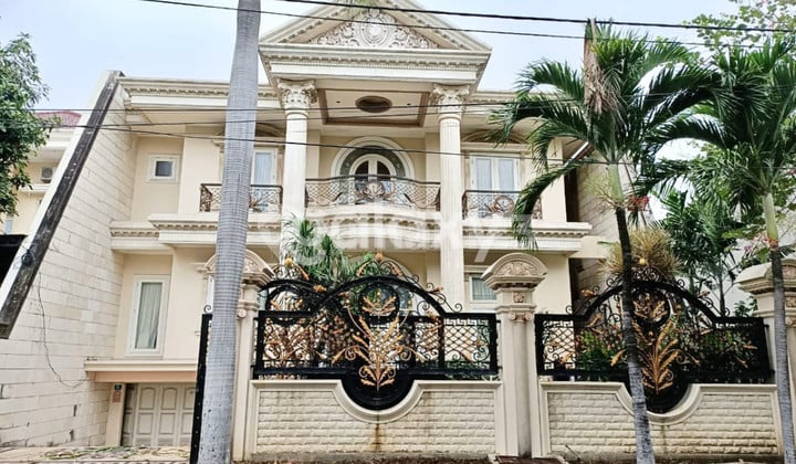 JUAL RUMAH ARAYA CLASSIC MODERN
FULL FURNISH MEWAH JUAL RUMAH ARAYA CLASSIC MODERN
FULL FURNISH MEWAH