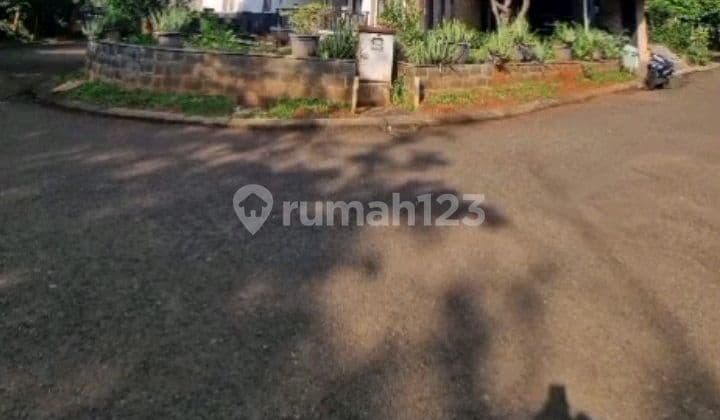 Dijual Cepat Rumah Full Furnished Di Hoek Legenda Wisata