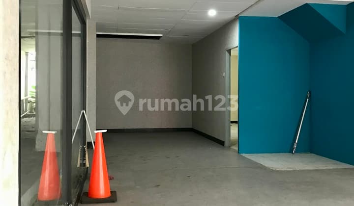 Ruko 2 Lantai SHM di Pondok Indah Siap Dipercantik