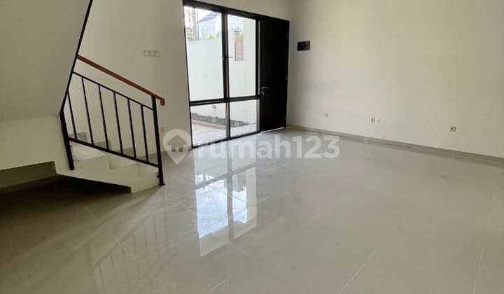 House, 2 Floors, in Pamulang