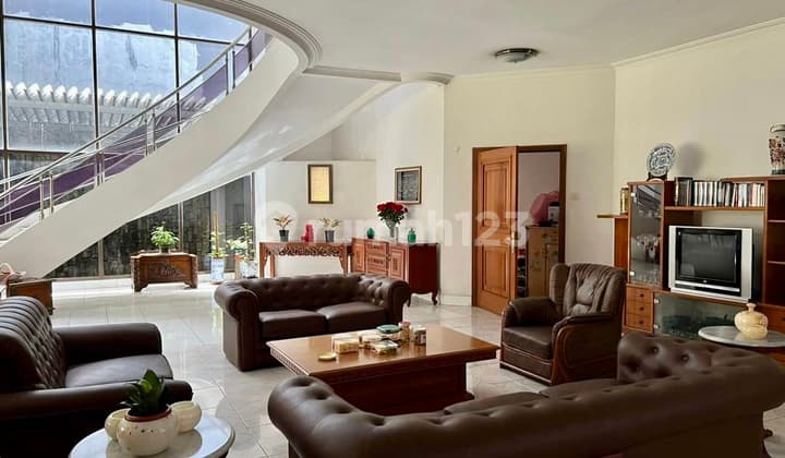 Rumah Shm Exclusive Di Cidadap Bandung