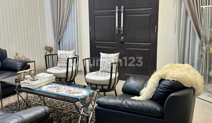 Rumah, 2 Lantai, di Kebayoran Baru Siap Huni,