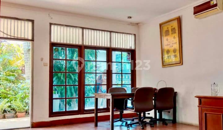 Dekat Akses Tol, Rumah, 2 Lantai, Dekat Pusat Perbelanjaan,