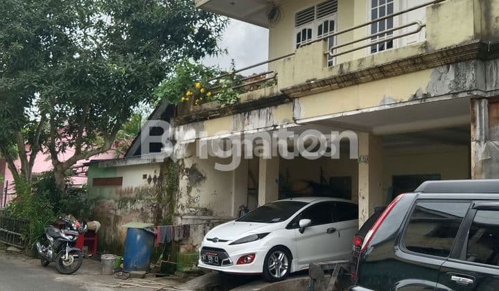 BENGKEL TENGAH PLUS RUMAH DI TENGAH KOTA SUMBER REJO