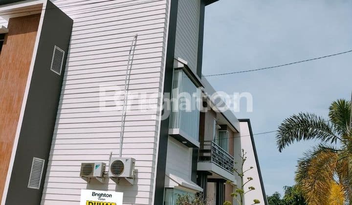 RUMAH MEWAH 3 LANTAI DI BORNEO PARADISO