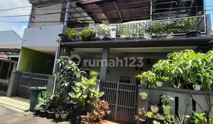 Dijual Rumah 2 Lantai Pamulang Siap Huni Cukup Strategis