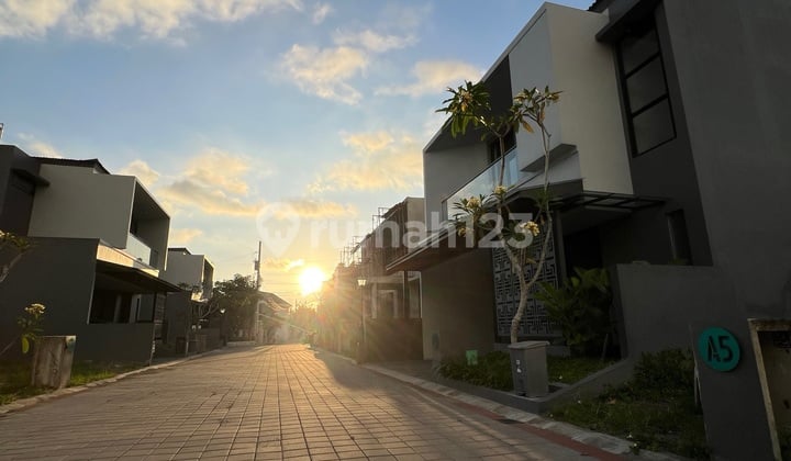 2-Storey Open Space House Near Jombor in Mlati Yogyakarta