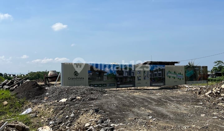 2-Story House Built to Order in a Cluster in Godean Yogyakarta