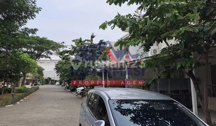 Rumah Cluster Nyaman 3 Lantai Green Lake City Jakarta Barat