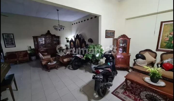 Dijual rumah Hook area Tebet jakarta selatan tanah luas 455 m2, harga 12 M nego