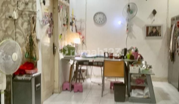 Minimalist residence in Pondok Kopi, Malaka Country, East Jakarta. Land area 144 m², price 2.2 billion. Close to Islamic Hospital.