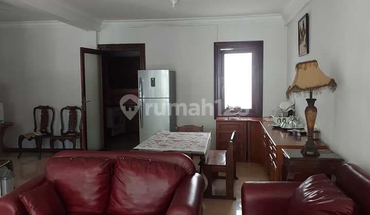 Rumah Mewah Asri Ada Kolam Renang Lokasi Strategis Dekat Senayan